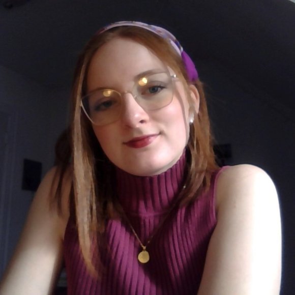 Meet your Posher, Claire - Picture 1 of 1